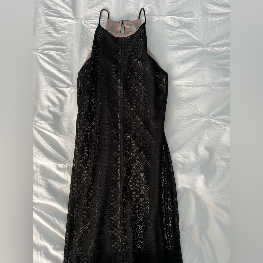 Long lace gown | small